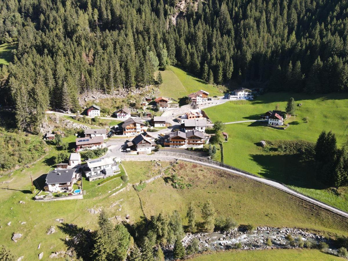 Haus Evelin Apartment Sankt Leonhard im Pitztal Exterior photo
