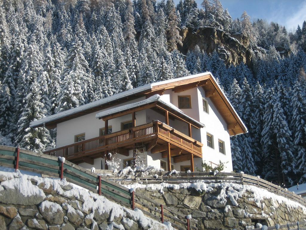 Haus Evelin Apartment Sankt Leonhard im Pitztal Exterior photo